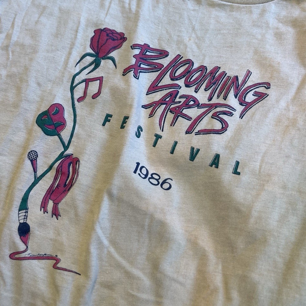 vintage 1986 "Blooming Arts Festival" T-shirt Screen Starts Single Stitched